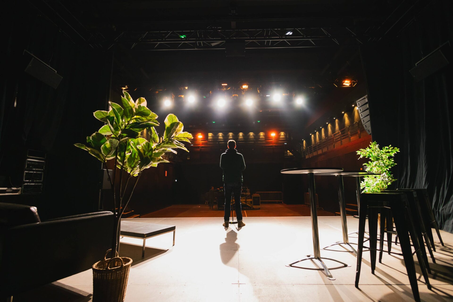 Surlascene facepublic